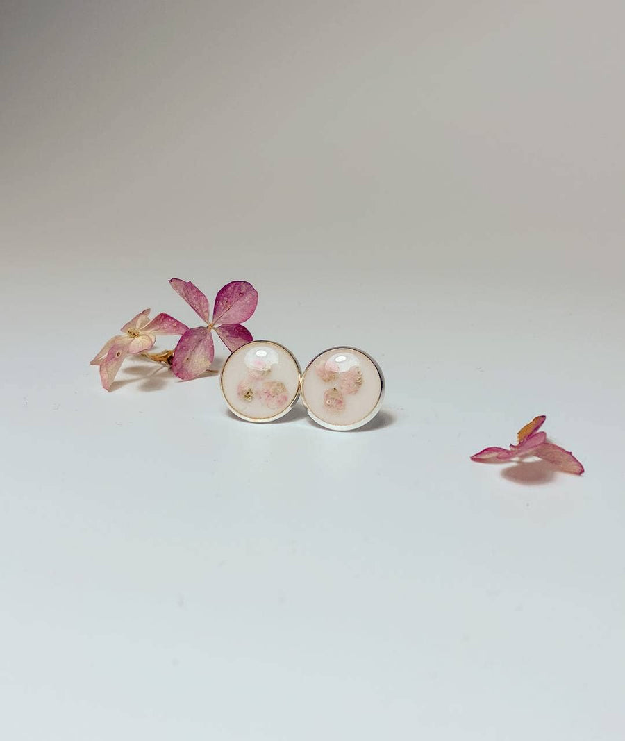 Romantic Studs - Osotamnus Dried Flowers