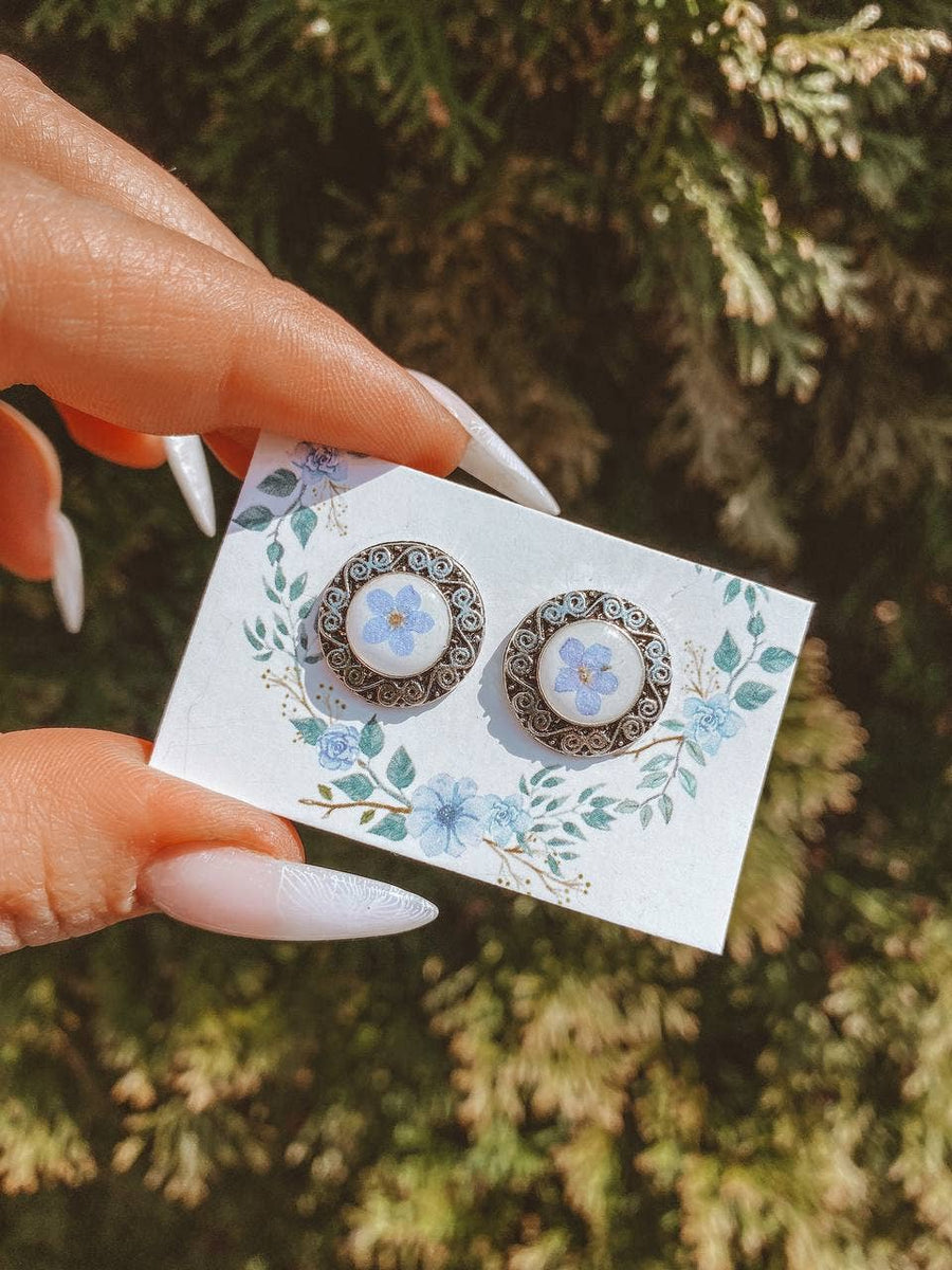 Vintage earrings with dried flowers